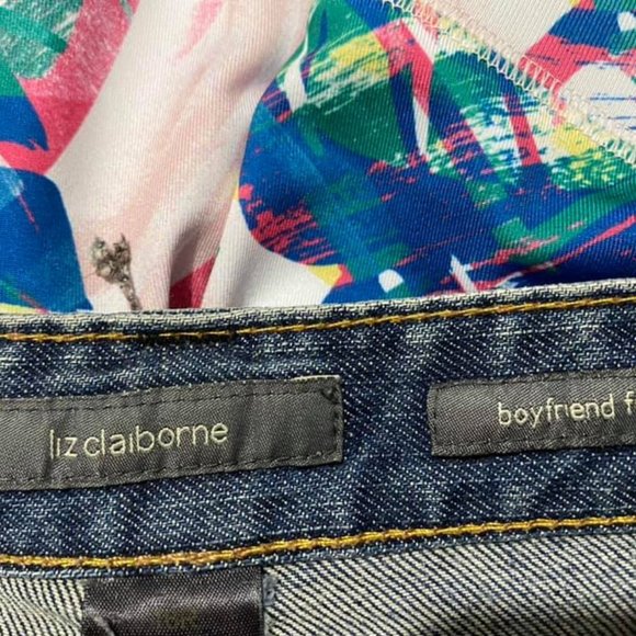 LADIES LIZ CLAIBONE JEANS gently used - Picture 5 of 6